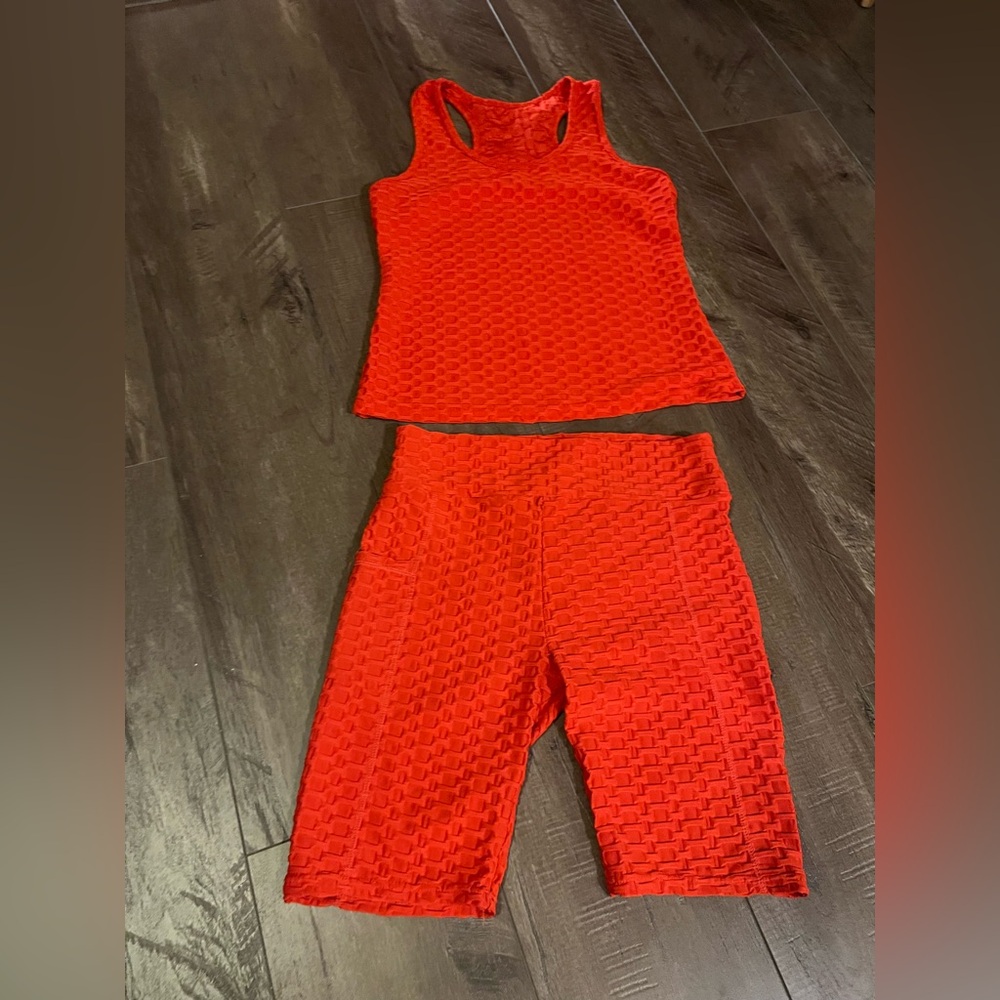 AQ-Sport Red Textured Tank and Shorts Set